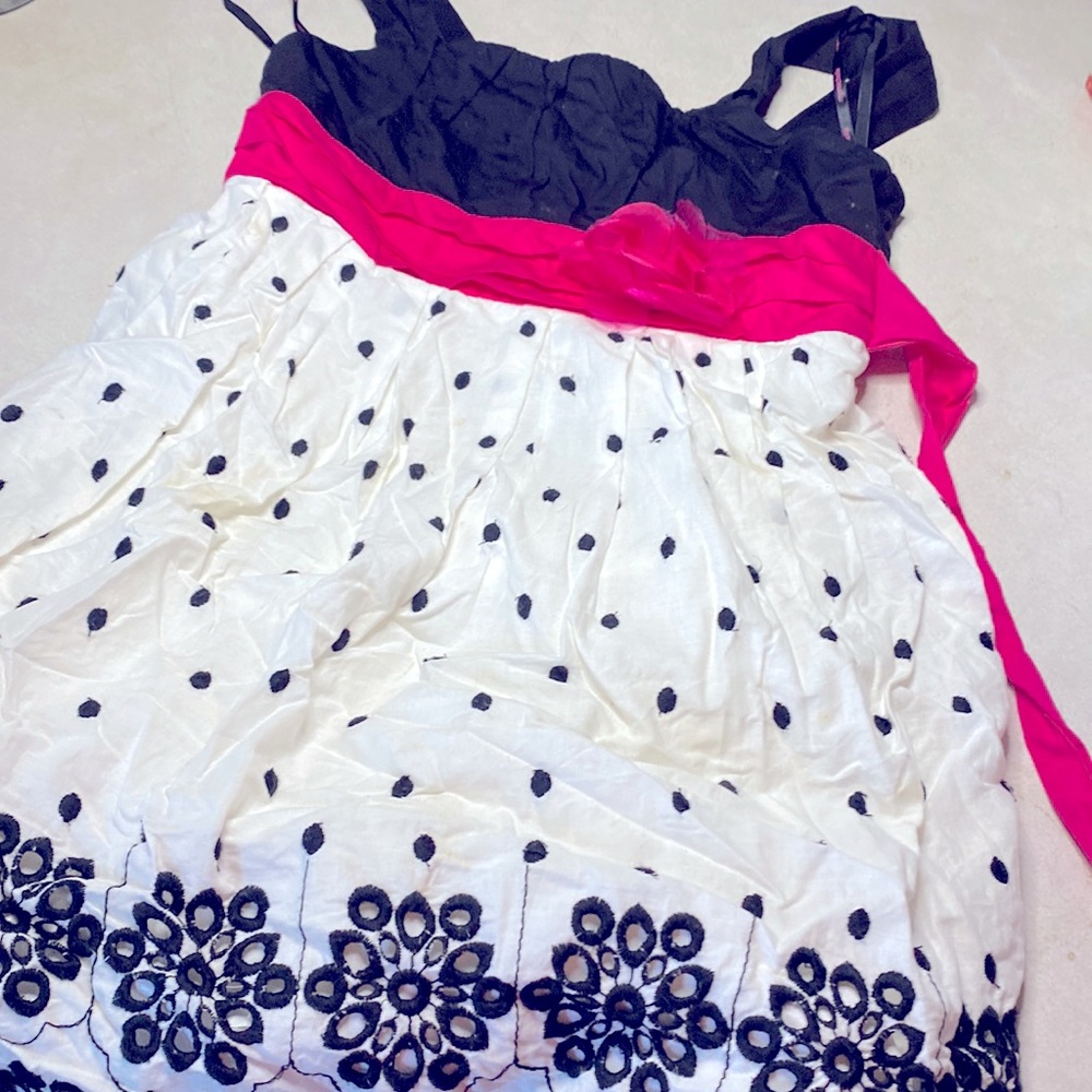Good quality dress and adorable